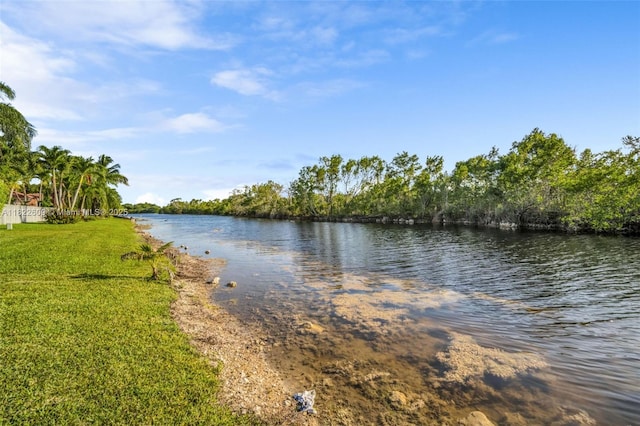 942 Lavender Cir, Weston, FL 33327 - water view