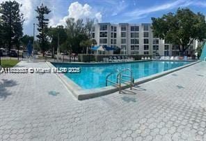 17570 Atlantic Blvd Unit 119, Sunny Isles Beach, FL 33160 - view of community pool