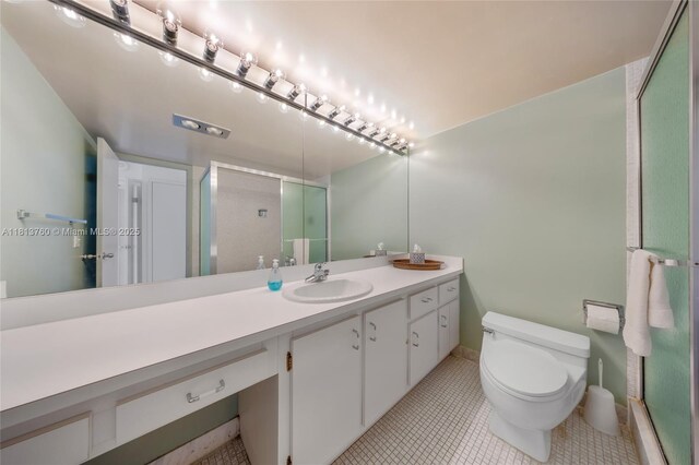 4280 Galt Ocean Dr Unit 12H, Fort Lauderdale, FL 33308 - bedroom with access to exterior, carpet flooring, a textured ceiling, and expansive windows