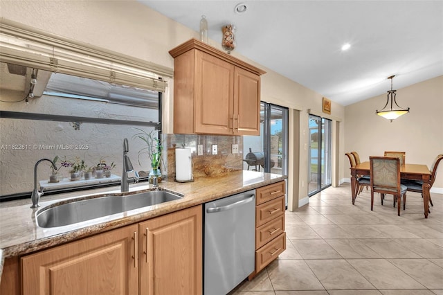 566 Village Lake Dr, Weston, FL 33326 - photo 13