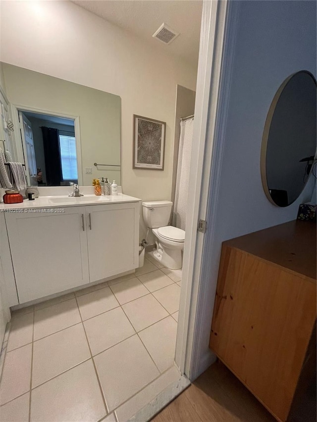 10586 W 33rd Ct Unit 10586, Hialeah, FL 33018 - full bath with vanity and tile patterned floors