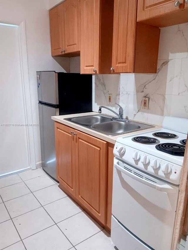 315 Van Buren St Unit 102B, Hollywood, FL 33019 - photo 8