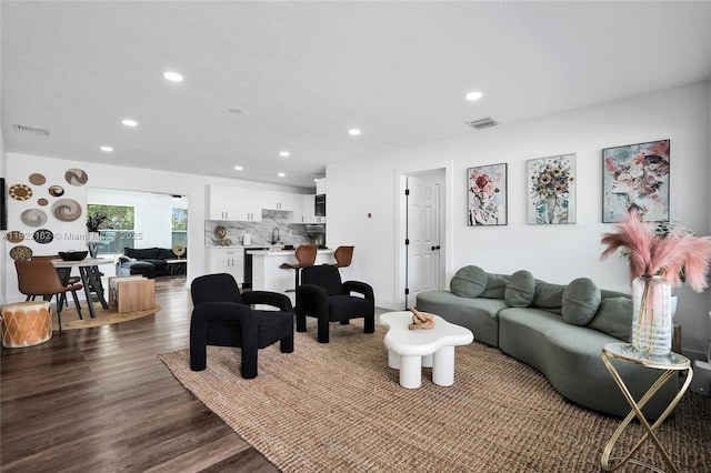 1772 SW 43rd Ave, Fort Lauderdale, FL 33317 - living area featuring recessed lighting and dark wood-type flooring