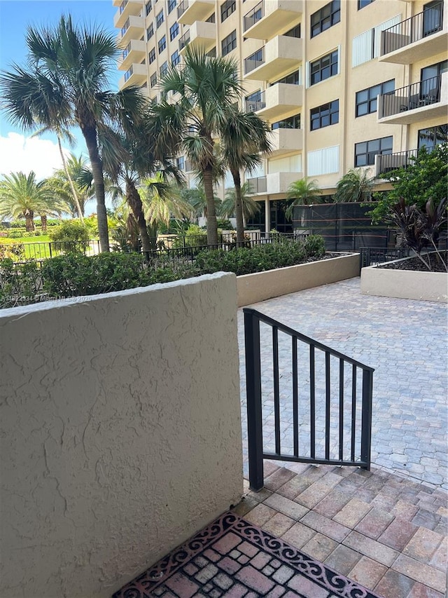 4900 N Ocean Blvd Unit 212, Lauderdale By The Sea, FL 33308 - view of patio / terrace