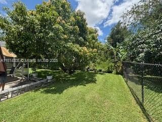 126 Chestnut Cir, Royal Palm Beach, FL 33411 - view of yard