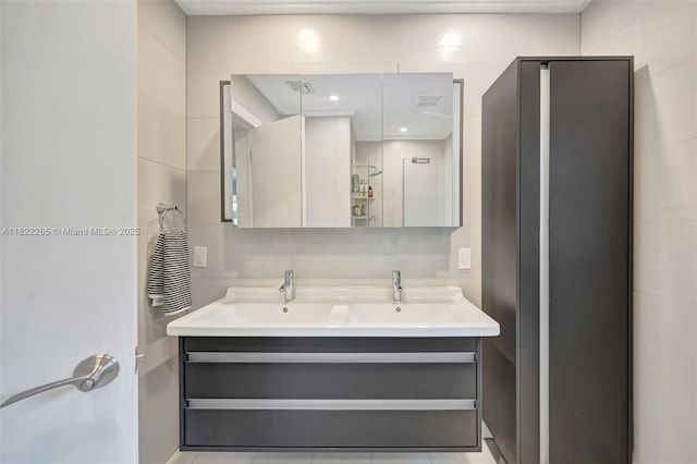 11230 SW 69th Ct, Pinecrest, FL 33156 - full bath featuring double vanity