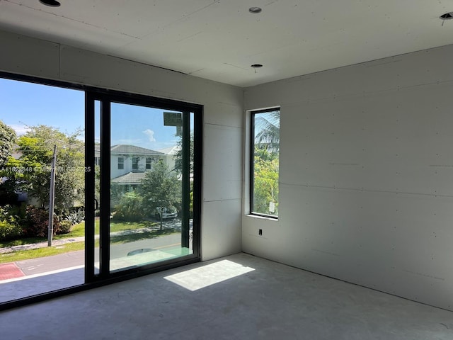 1700 NE 18th St, Fort Lauderdale, FL 33305 - spare room with concrete floors