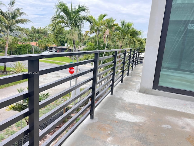 1700 NE 18th St, Fort Lauderdale, FL 33305 - view of balcony