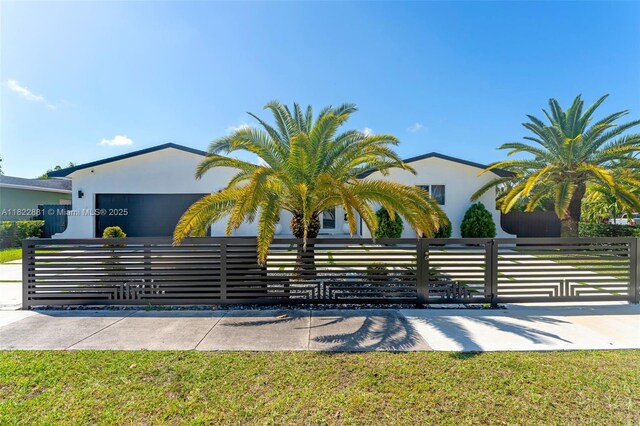 9120 Cutler Ridge Dr, Cutler Bay, FL 33157 - photo 1