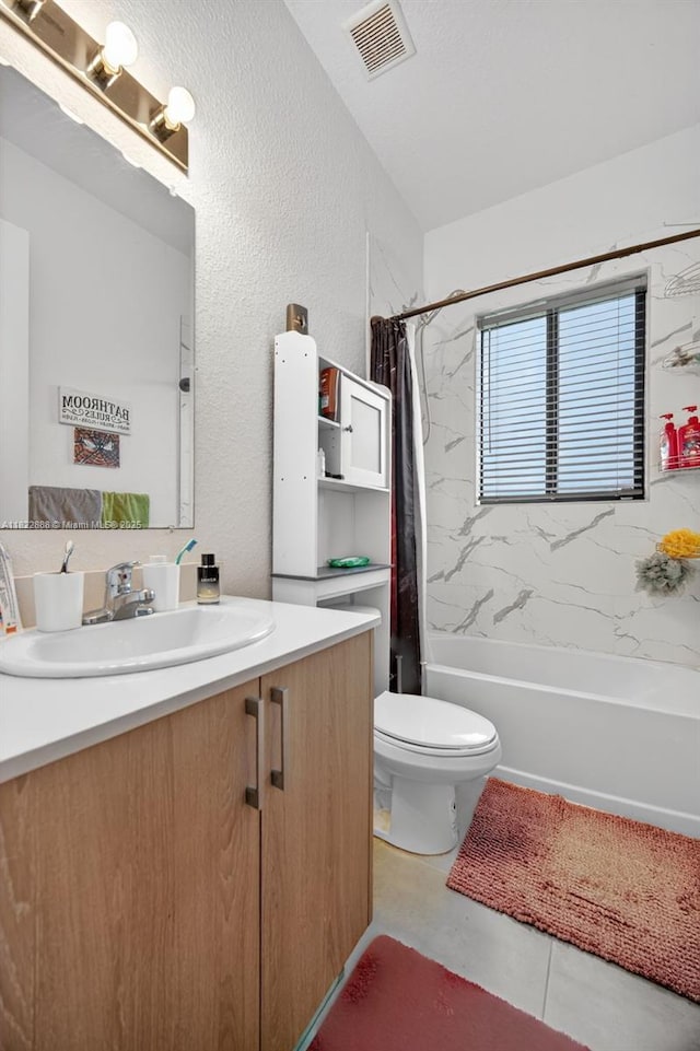 32106 SW 199th Pl, Homestead, FL 33030 - full bath featuring vanity, shower / tub combo, and a textured wall