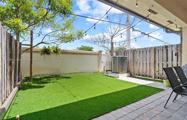 9265 NW 16th St, Pembroke Pines, FL 33024 - view of fenced backyard