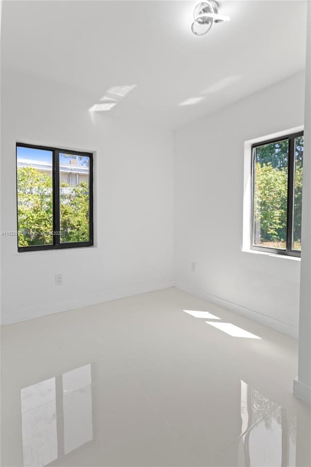 1640 NE 183rd St, North Miami Beach, FL 33179 - view of empty room
