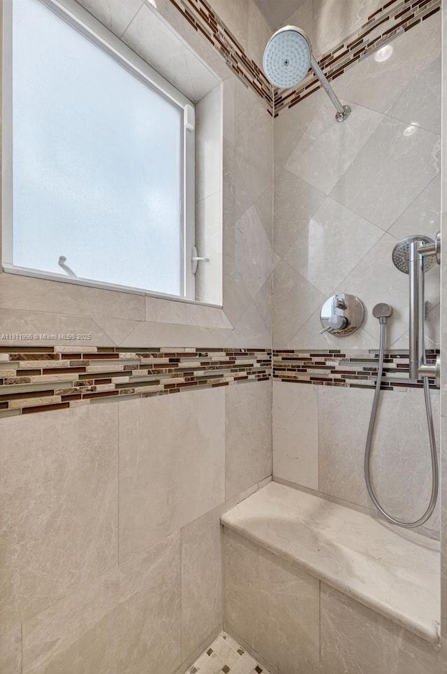 1314 SE 1st Ave, Fort Lauderdale, FL 33316 - bathroom featuring tiled shower