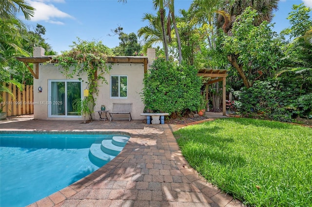 1314 SE 1st Ave, Fort Lauderdale, FL 33316 - outdoor pool featuring a lawn and a patio