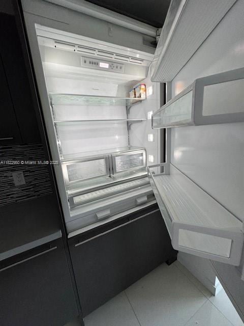 7875 NW 107th Ave Unit 410, Doral, FL 33178 - kitchen view