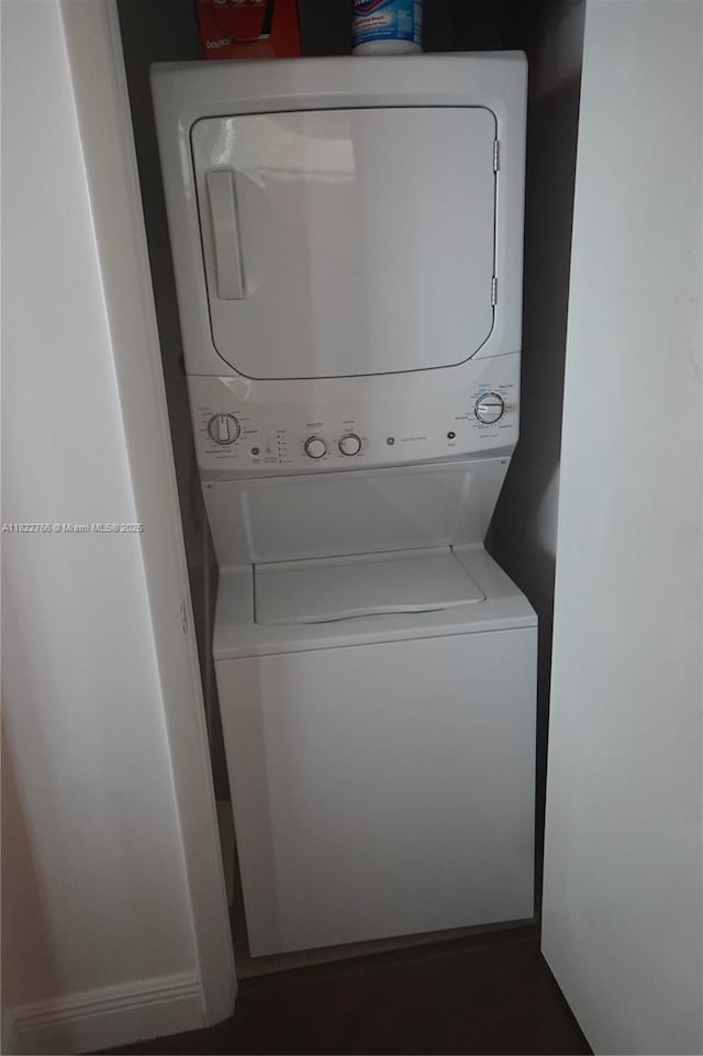 1900 N Bayshore Dr Unit 2510, Miami, FL 33132 - washroom featuring stacked washer and clothes dryer