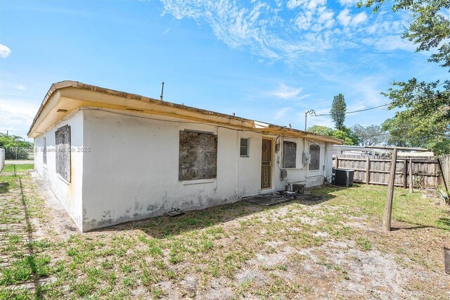 2390 Service Rd, Opa-Locka, FL 33054 - back of property
