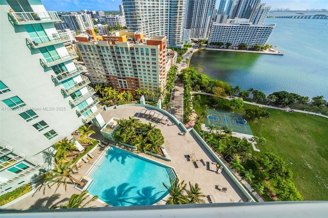1900 N Bayshore Dr Unit 2104, Miami, FL 33132 - view of urban area featuring a nearby body of water and a pool