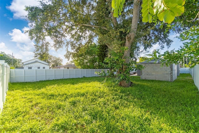 4622 SW 23rd St, West Park, FL 33023 - view of yard with an outdoor structure