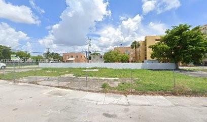 2737 NW 17th St, Miami, FL 33125 - photo 1
