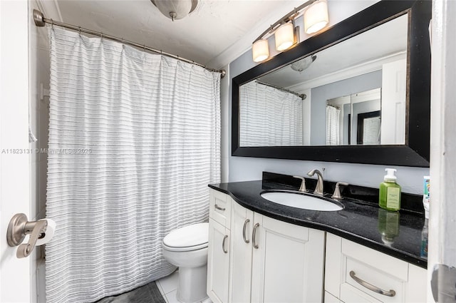6797 SW 40th St Unit 71, Davie, FL 33314 - bathroom with vanity, crown molding, and a shower with curtain