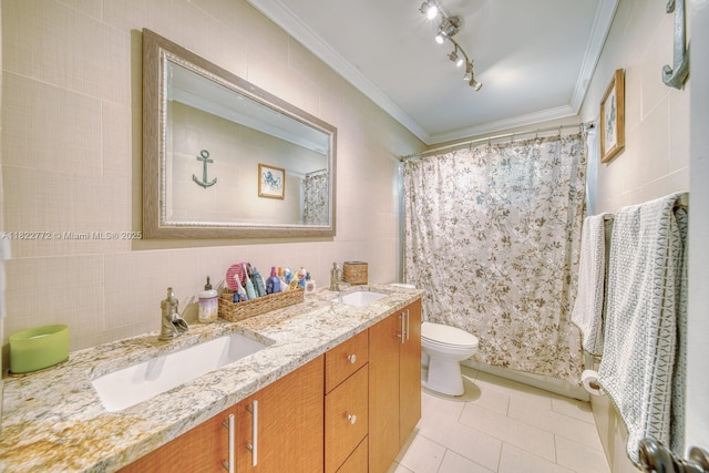 9104 SW 180th St, Palmetto Bay, FL 33157 - bathroom featuring double vanity, crown molding, tile patterned floors, tile walls, and curtained shower