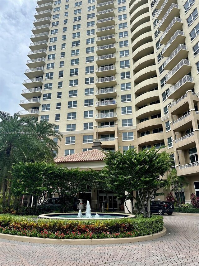 19501 W Country Club Dr Unit 914, Aventura, FL 33180 - photo 1