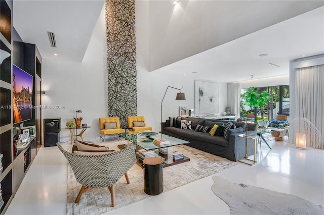 2000 S Bayshore Dr Unit 47, Miami, FL 33133 - living room featuring a high ceiling