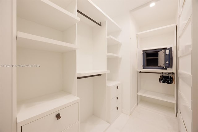 480 NE 31st St Unit 3802, Miami, FL 33137 - view of walk in closet