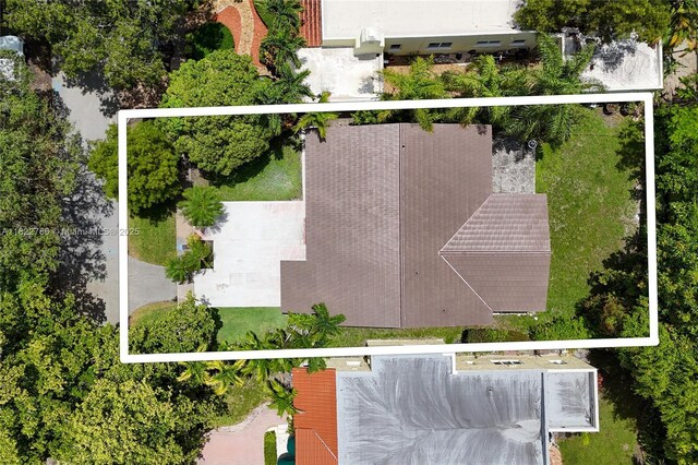 708 Navarre Ave, Coral Gables, FL 33134 - aerial view of property and surrounding area with property boundaries highlighted
