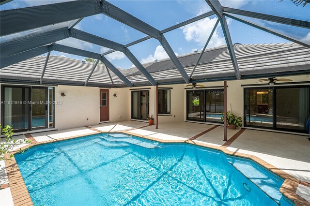 851 Altavista Ter, Davie, FL 33325 - swimming pool featuring a ceiling fan, a patio, and a lanai