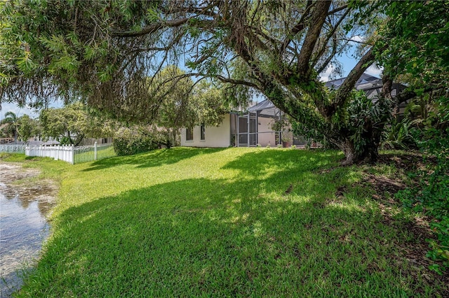 851 Altavista Ter, Davie, FL 33325 - view of yard featuring glass enclosure