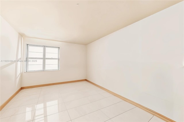 100 Lincoln Rd Unit 811, Miami Beach, FL 33139 - unfurnished room featuring baseboards