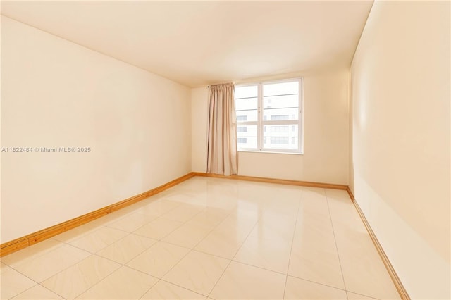 100 Lincoln Rd Unit 811, Miami Beach, FL 33139 - unfurnished room with baseboards