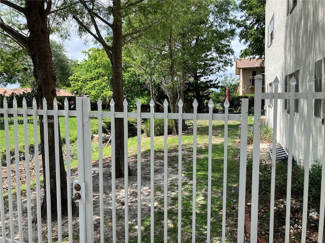 8605 W Sample Rd Unit 101, Coral Springs, FL 33065 - view of gate