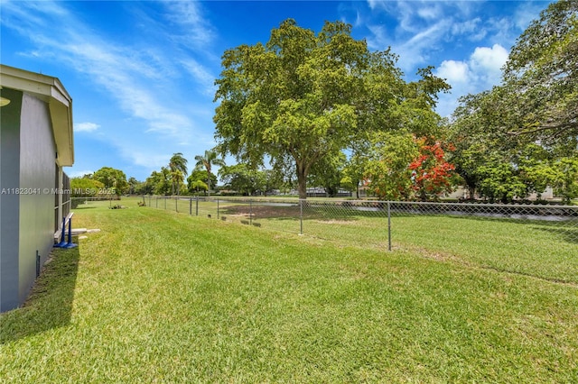 8861 SW 85th St, Miami, FL 33173 - view of yard