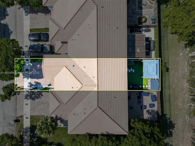 8780 NW 116th Path, Doral, FL 33178 - aerial view of property and surrounding area with property parcel outlined