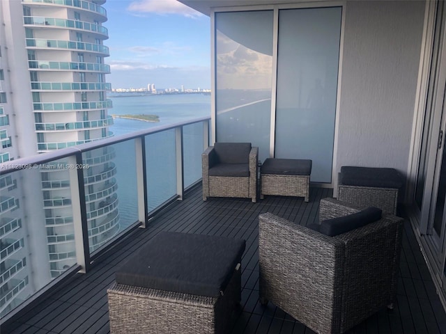 488 NE 18th St Unit 3105, Miami, FL 33132 - balcony featuring a water view and a view of city