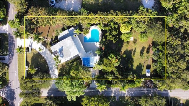 8390 SW 94th St, Miami, FL 33156 - aerial view of property and surrounding area featuring property parcel outlined