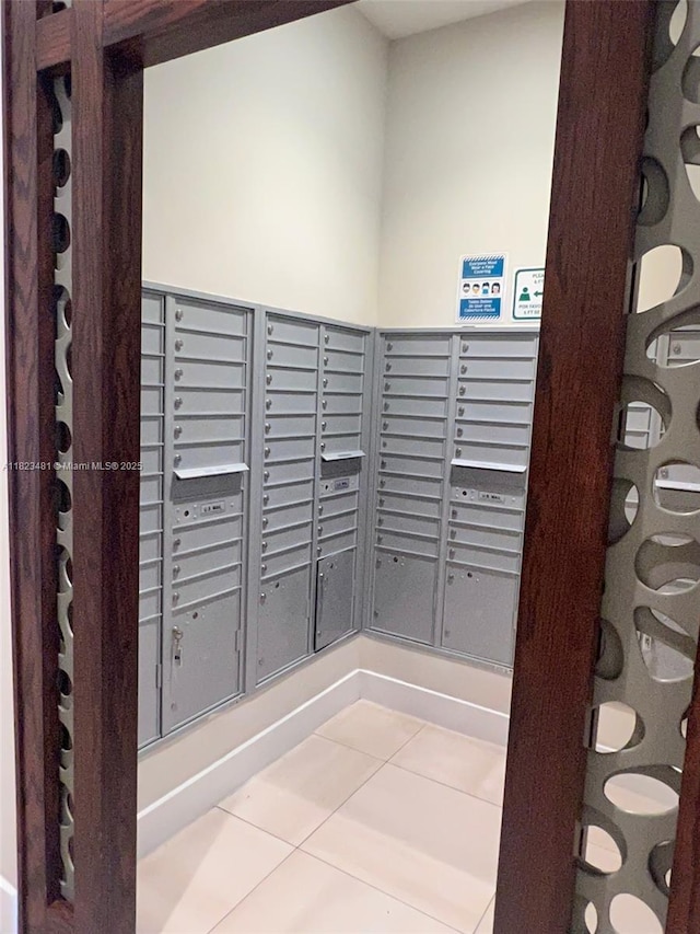 7661 NW 107th Ave Unit 207, Doral, FL 33178 - view of home's community with mail area