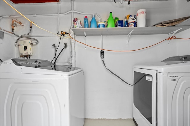 6474 Palm Ave, Hialeah, FL 33012 - laundry area featuring washer and dryer
