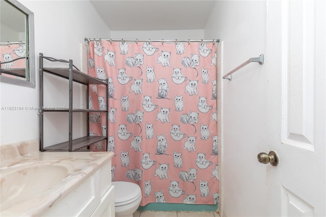 8851 NW 12th St, Pembroke Pines, FL 33024 - full bath featuring vanity, a shower with curtain, and tile patterned floors