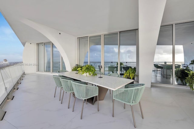 16901 Collins Ave Unit 5103, Sunny Isles Beach, FL 33160 - view of patio / terrace