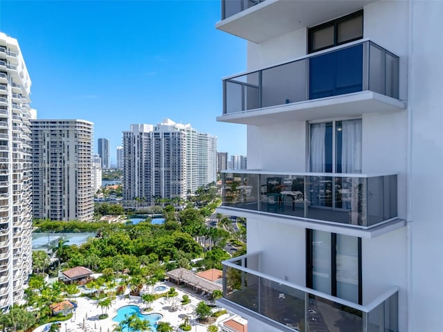 3731 N Country Club Dr Unit 2023, Aventura, FL 33180 - city view
