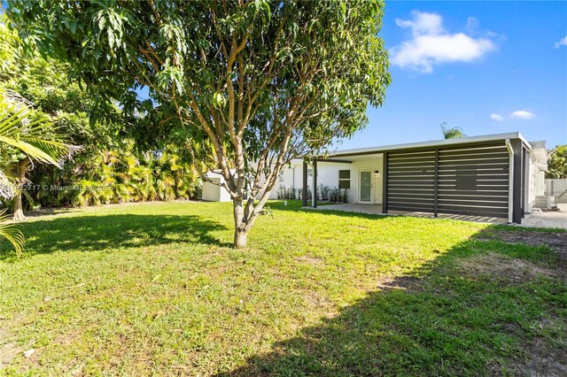 5401 Fillmore St, Hollywood, FL 33021 - view of green lawn