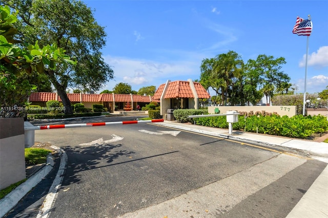 777 S Federal Hwy Unit 201G, Pompano Beach, FL 33062 - view of uncovered parking lot