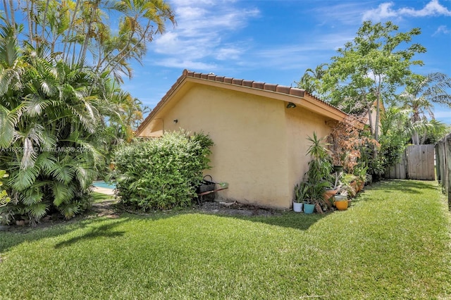 1180 NW 100th Way, Plantation, FL 33322 - view of side of home with stucco siding