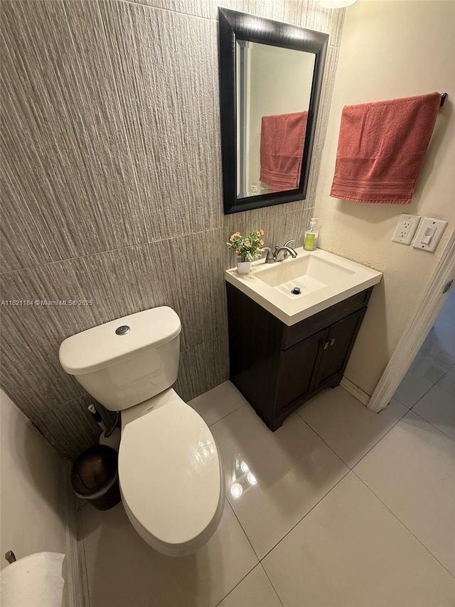 14251 SW 96th Ter Unit 14251, Miami, FL 33186 - bathroom with vanity and tile patterned floors
