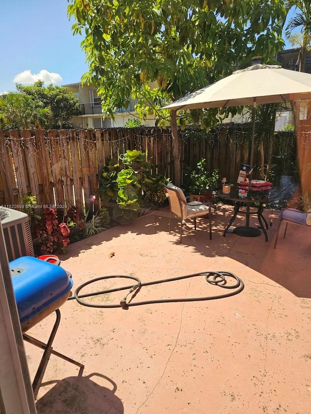 2423 NE 10th St Unit 154, Hallandale Beach, FL 33009 - view of patio