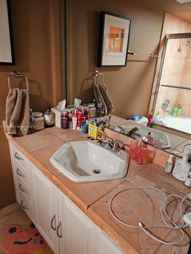 2423 NE 10th St Unit 154, Hallandale Beach, FL 33009 - full bath featuring vanity and shower / bath combination